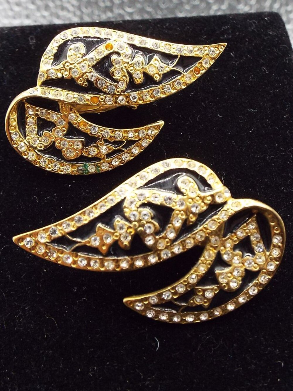 SPANISH INSPIRED BUTLER SIGNED BLACK ENAMEL CRYSTALS LEAVES CLIP EARRINGS 69